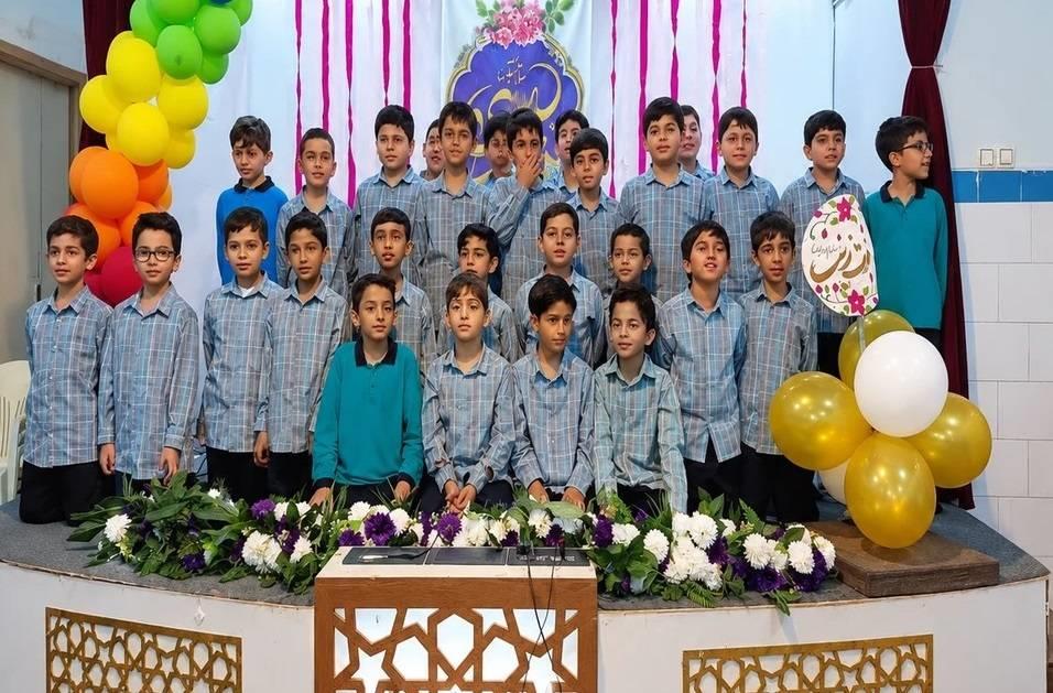 دانش‌آموزان یزدی «جشن توسل» خود را با آزادی یک زندانی متبرک کردند